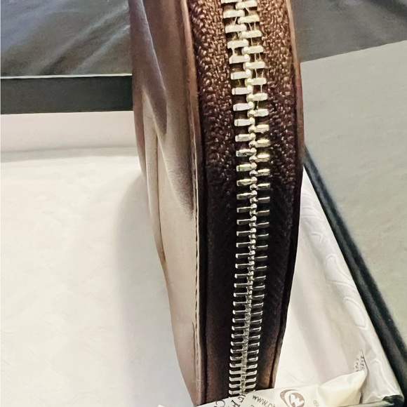 Telfar Wallet-Chocolate - Picture 4 of 8